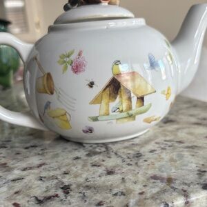 Marlin Bastin Garden-Themed Teapot with Miniature Pots on lid